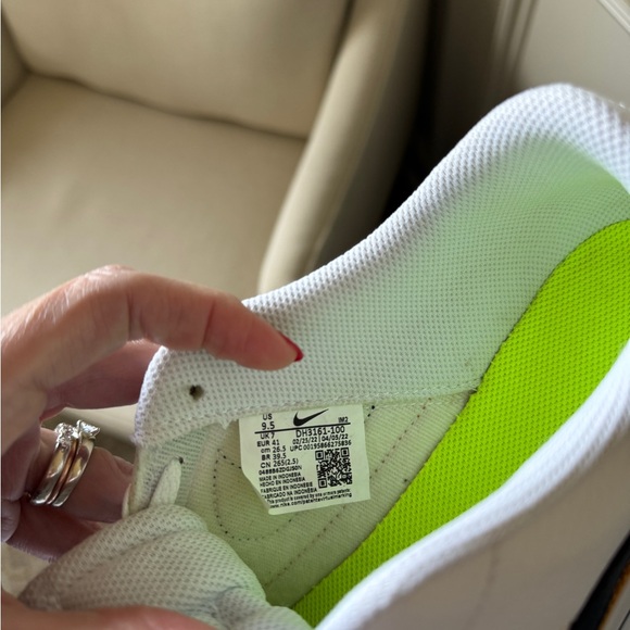 Women’s Nike Court Legacy - Size 9.5 - Picture 5 of 7